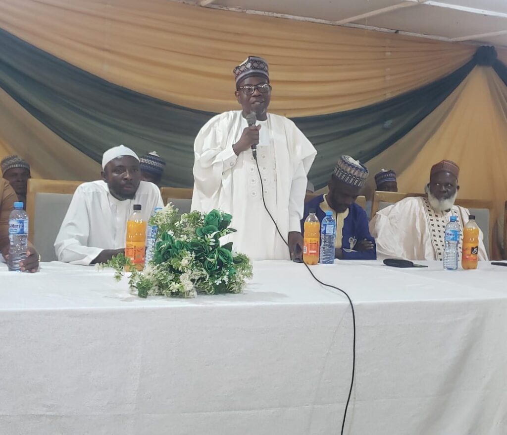 PROF. ALI AHMAD DONATES ONE MILLION NAIRA CASH, ADVOCATES FOR DEEP ISLAMIC KNOWLEDGE FOR THE YOUNGER GENERATION