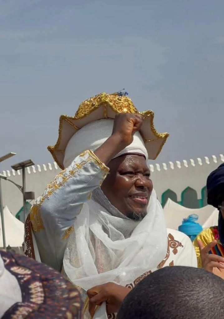 PROF. ALI AHMAD FELICITATES SHEIKH DR. ABDULKADIR OBA SALMAN SHOLAGBERU ON HIS TURBANING AS MALAMI UBANDOMA OF ILORIN EMIRATE, COMMENDS HIS SCHOLARLY AND MORAL CONTRIBUTIONS
