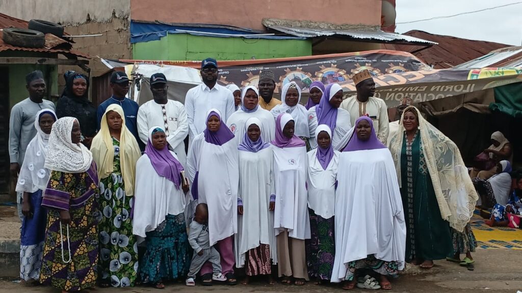 ALI AHMAD FOUNDATION REDEEMS FINANCIAL PLEDGE TO SIBGHATALLAHI ISLAMIC SOCIETY, ILORIN, NIGERIA.